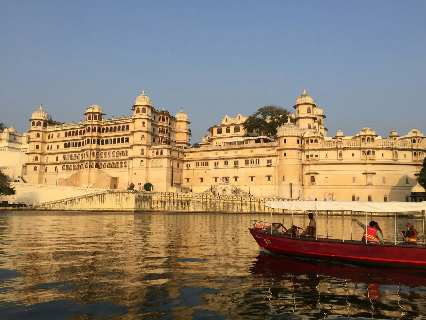 The City Palace across Lake Pichola, Udaipur